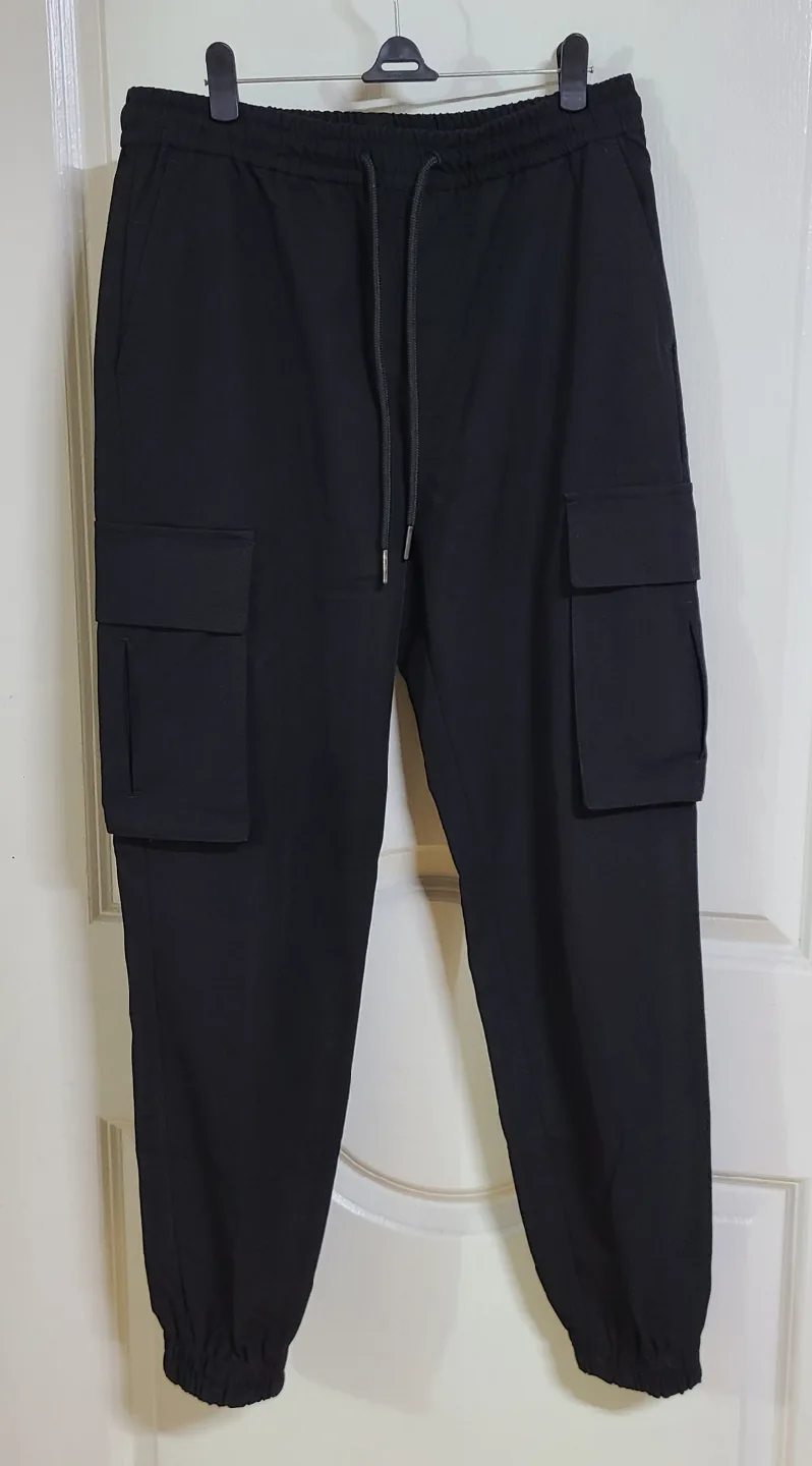 스파오 카고조거 블랙