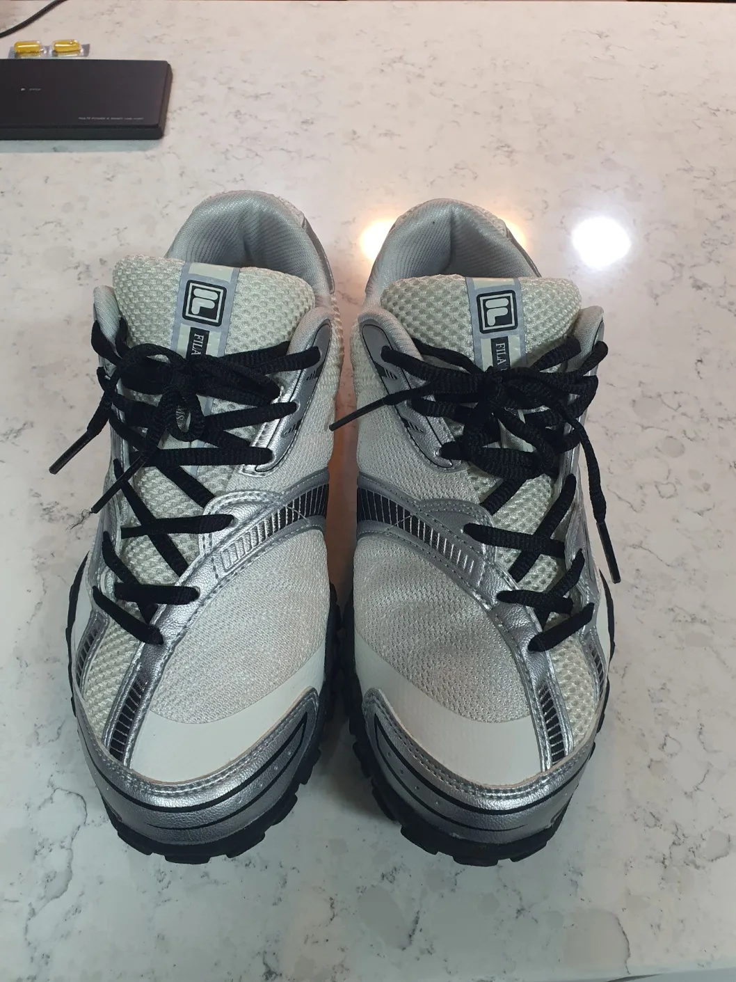 휠라 런닝화 250mm