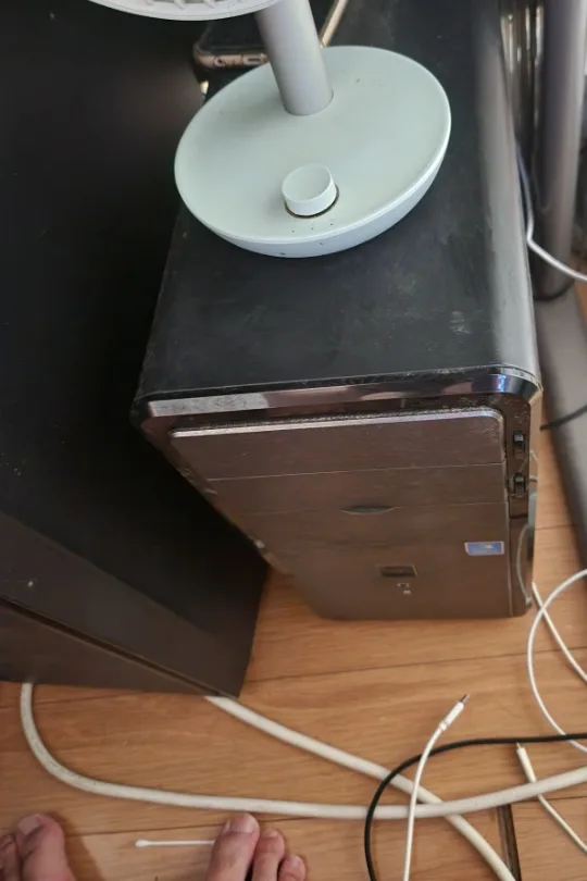 중고 본체 모니터팝니다