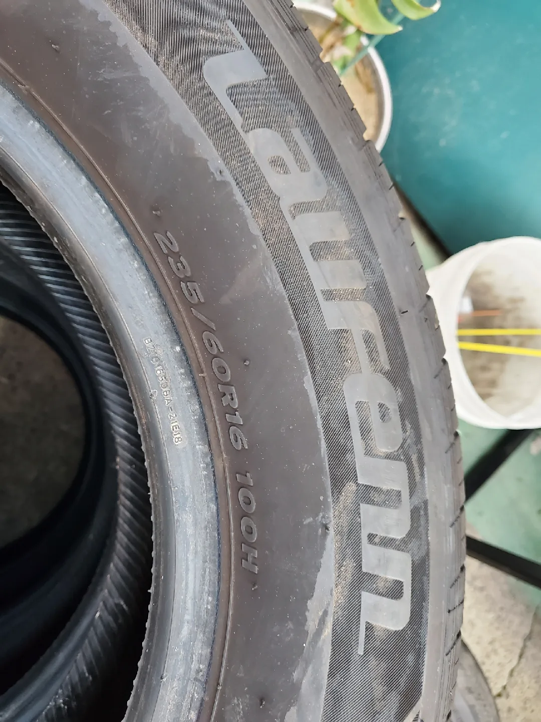 중고타이어 235/60R16 한대분