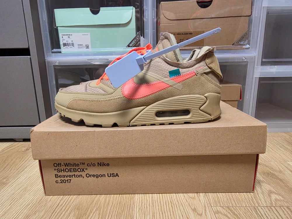 오프화이트 x 나이키 맥스 90 데저트 (270, 중고)
