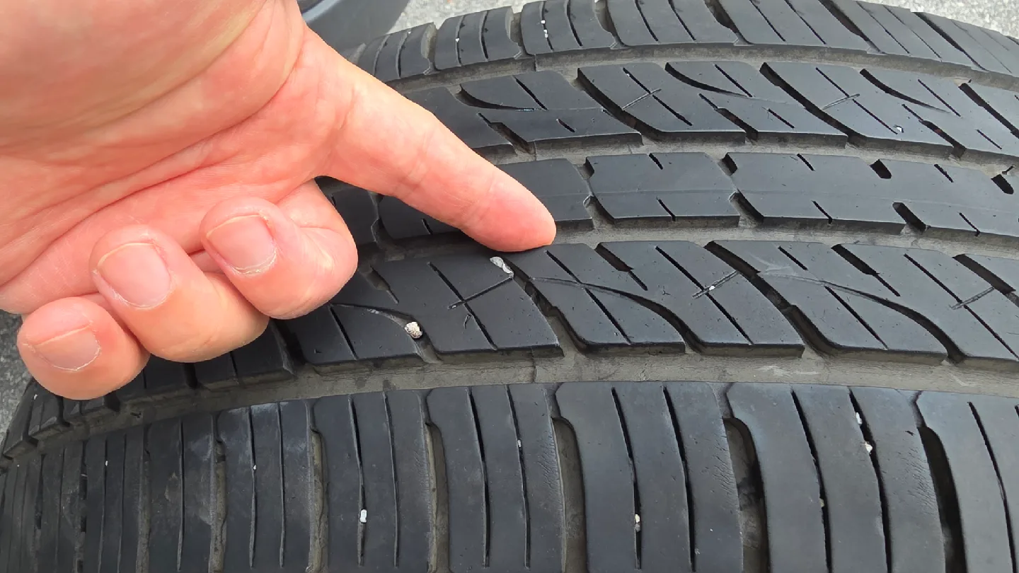 235/55r/19 중고타이어