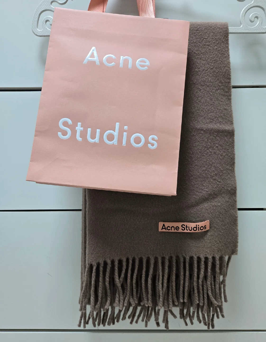 아크네 스튜디오 머플러