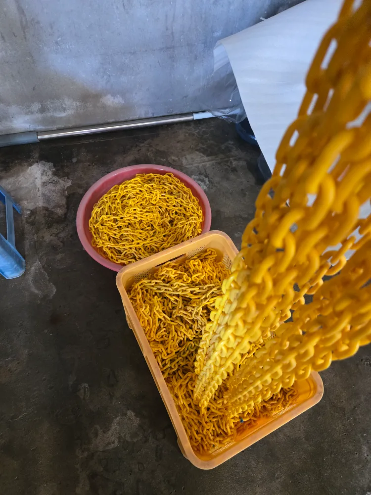 노란색 플라스틱 체인