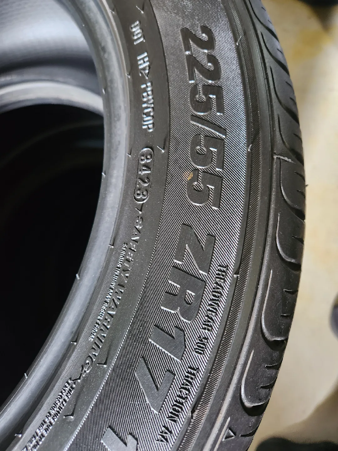 중고타이어 225 55 17