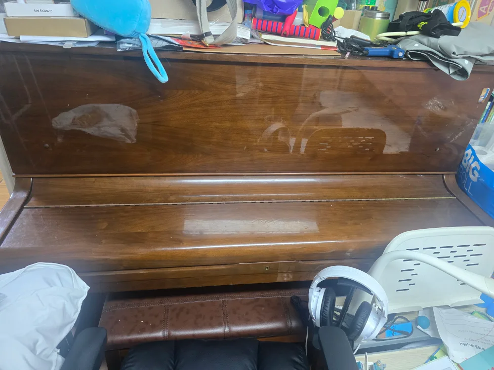 중고 갈색 업라이트 피아노