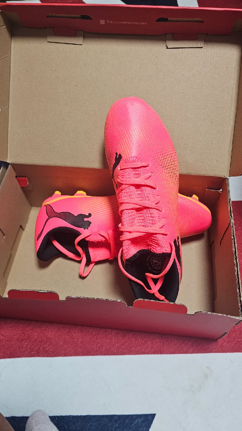 축구화 5켤례(중고 및 새상품)260 일괄판매 합니다