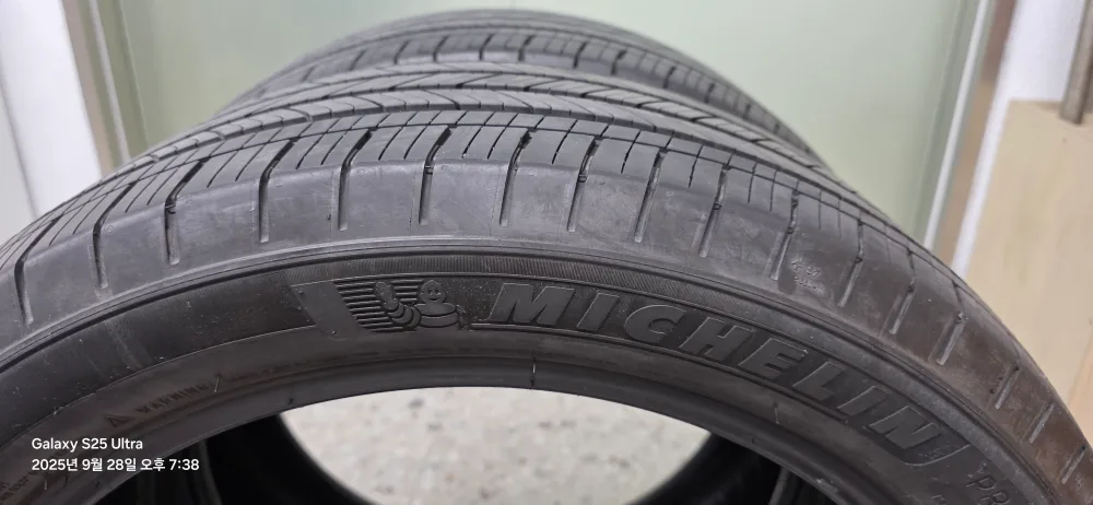 미쉐린 Primacy A/S 타이어 235 50 20 중고 2짝 일괄 판매합니다