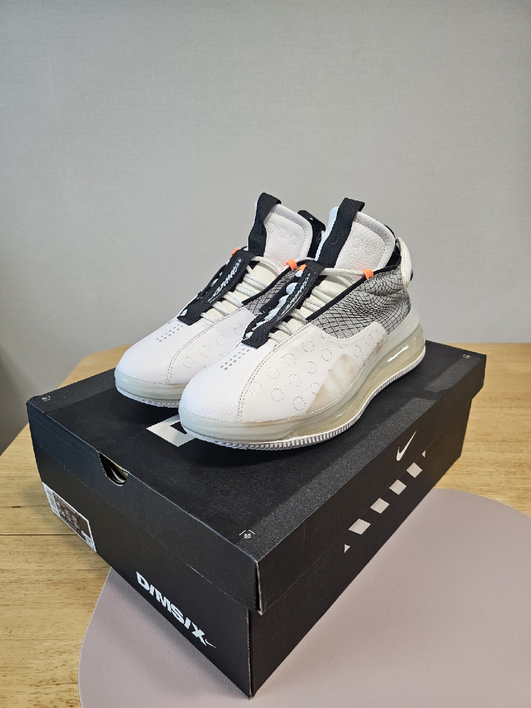 나이키 에어맥스 720 웨이브스 280mm