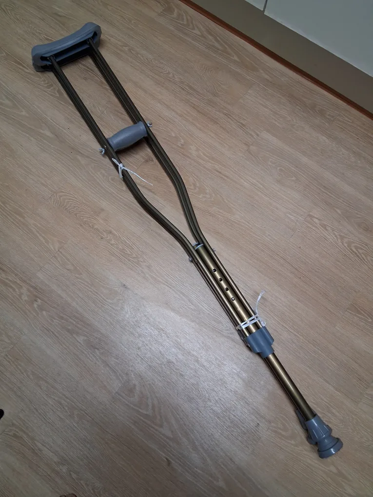 중고 팔꿈치 지팡이