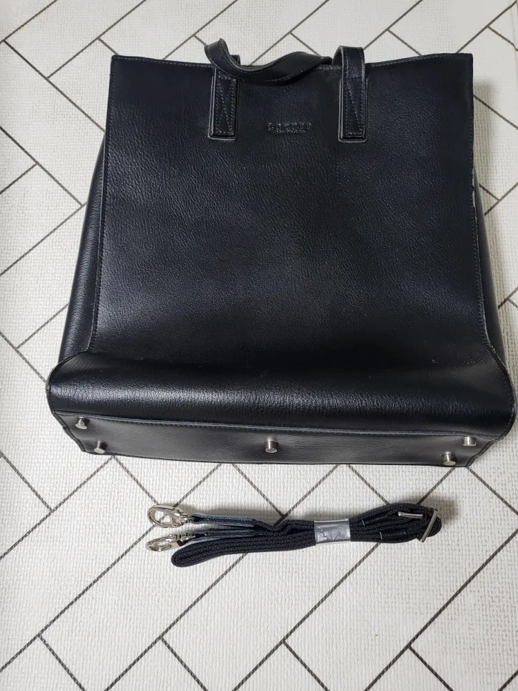 로터프 블랙 가죽 토트백