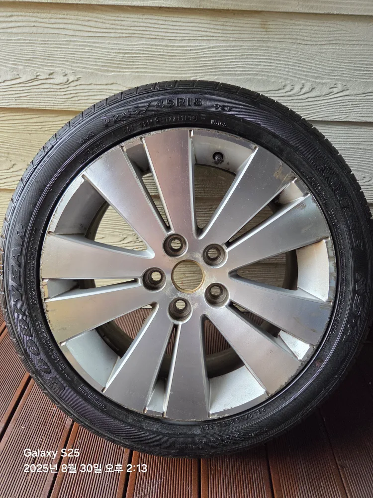 245/45R18 중고 타이어