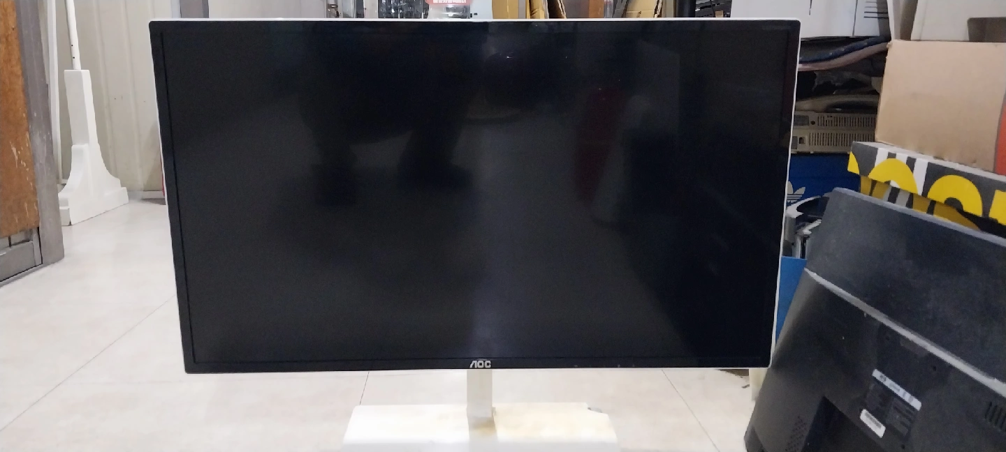 AOC AlphaScan LED 32 인치 QHD 화이트 모니터 | 디지털기기 | 당근 중고거래