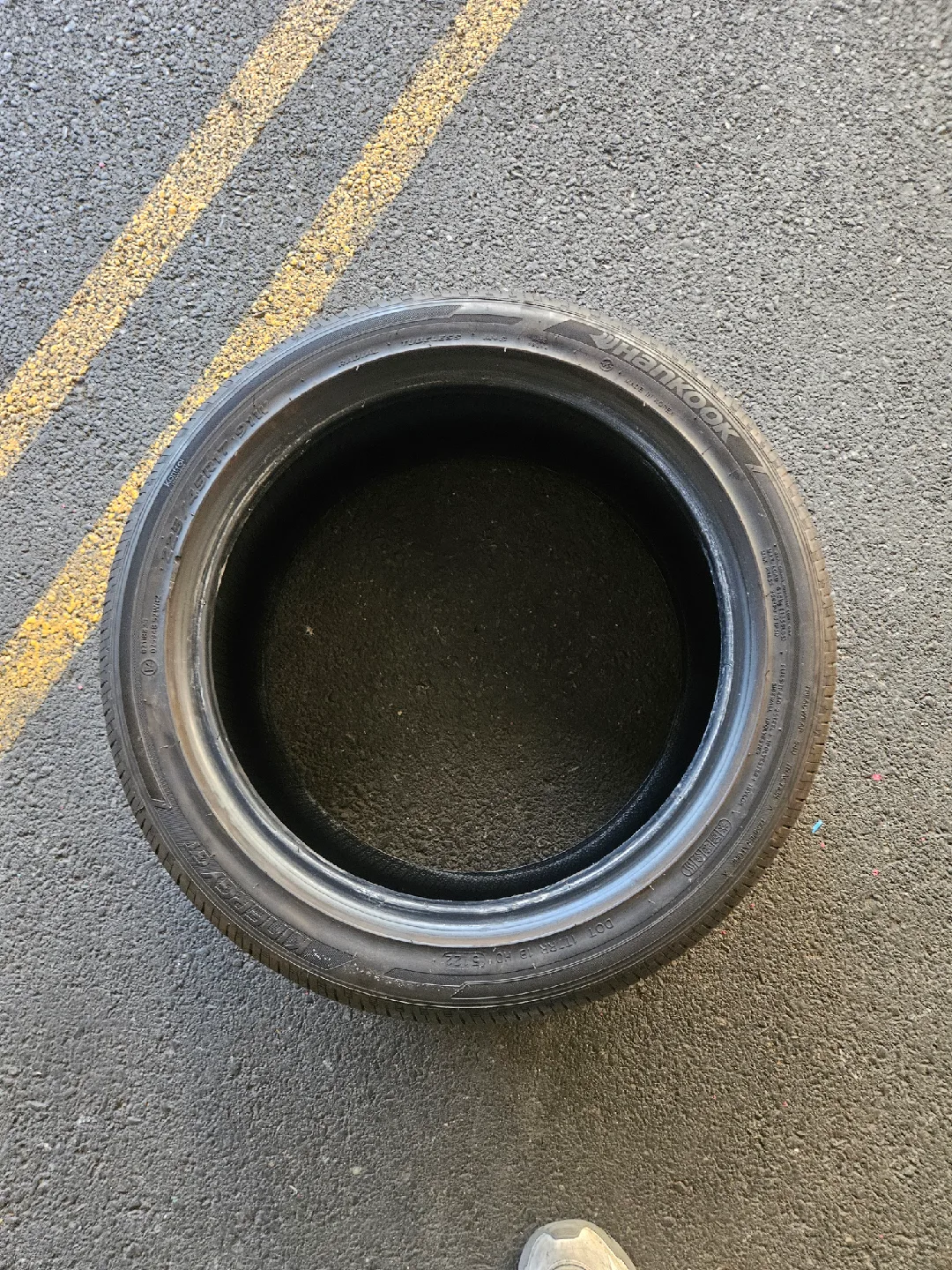 한국 Kinergy GT 225/45R17 중고 타이어