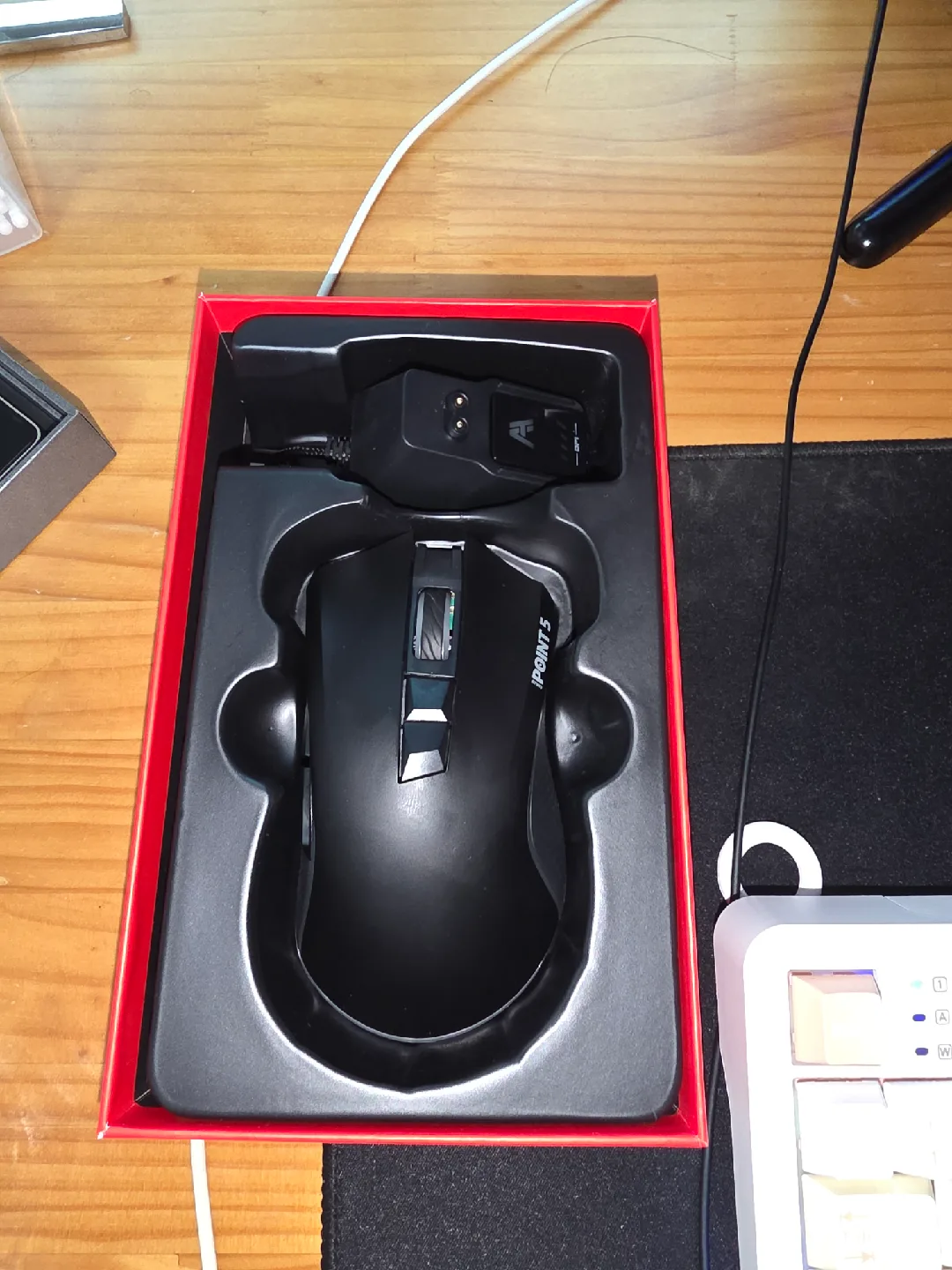 에이투 포인트 5 무선 게이밍 마우스 팝니다