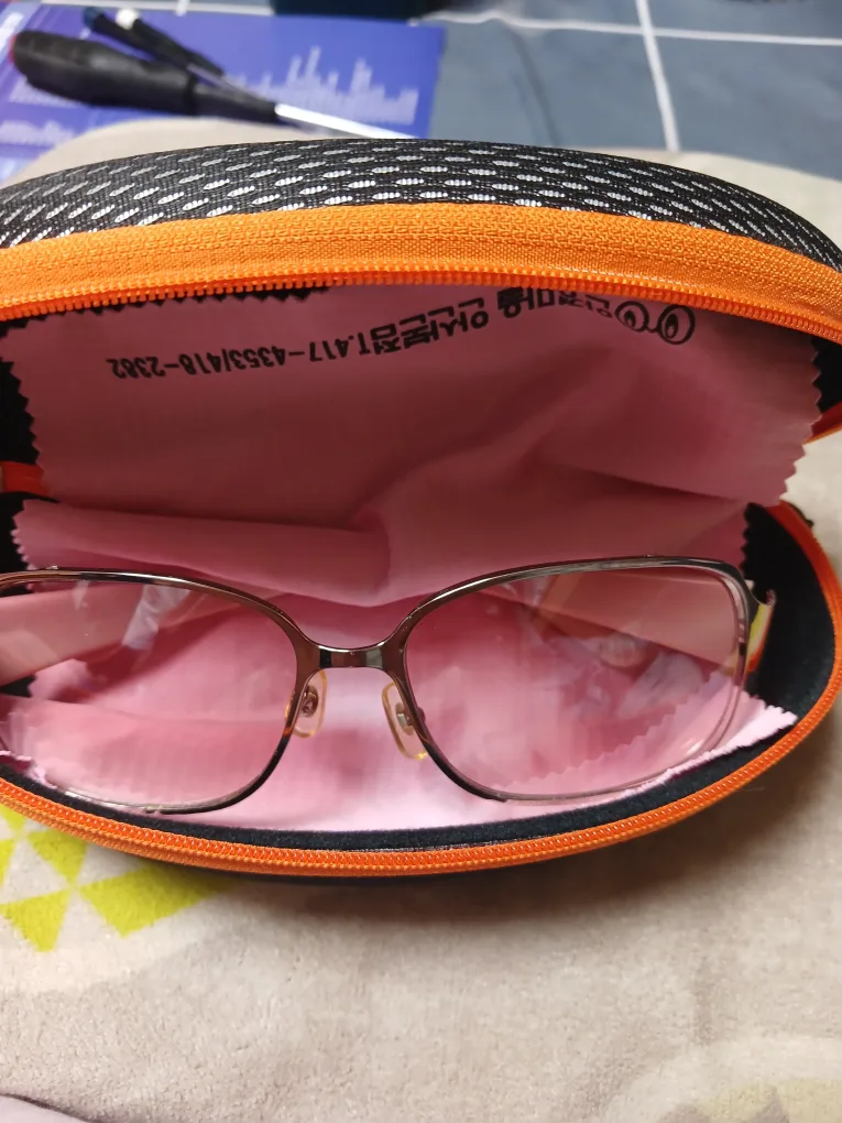 선글라스 여성 ROCHAS 로샤스 핑크  정품. 중고