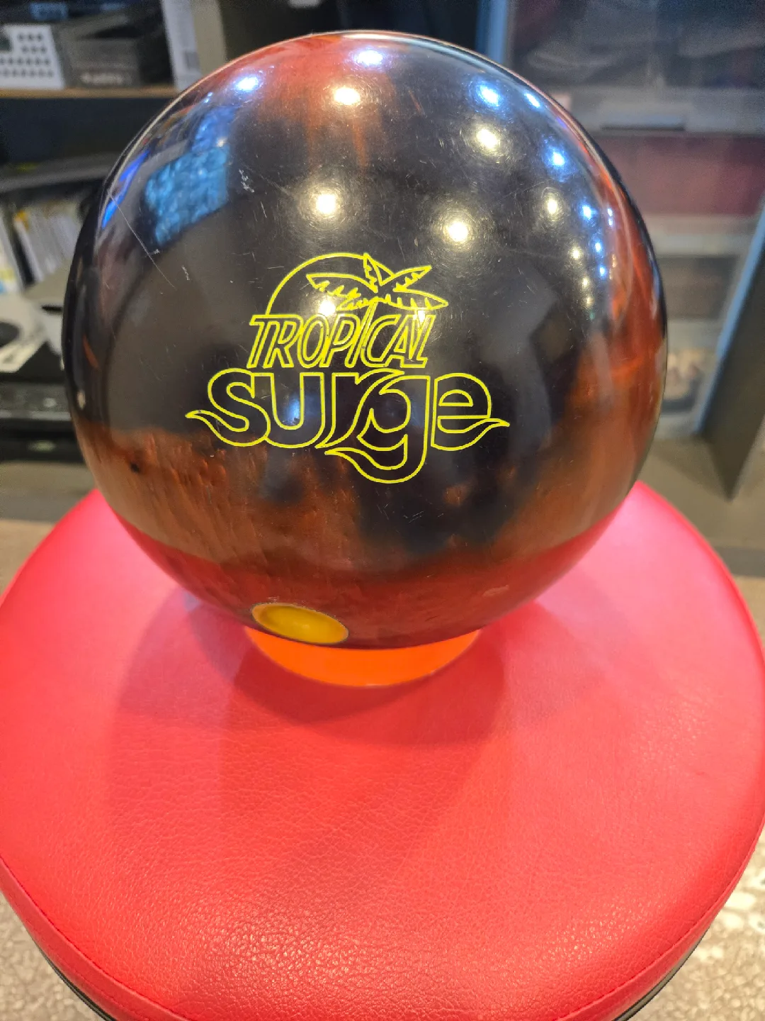 (중고)스톰 트로피칼 서지 볼링공 10파운드