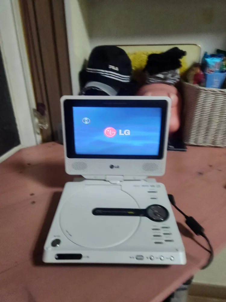 LG 포터블 DVD 플레이어중고 4만원판매