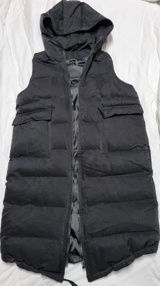 검정 후드 패딩 조끼 free