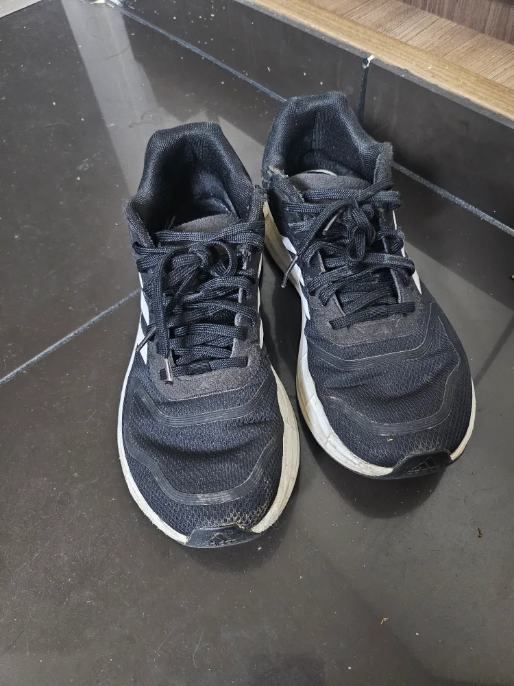 아디다스 러닝 운동화 235mm