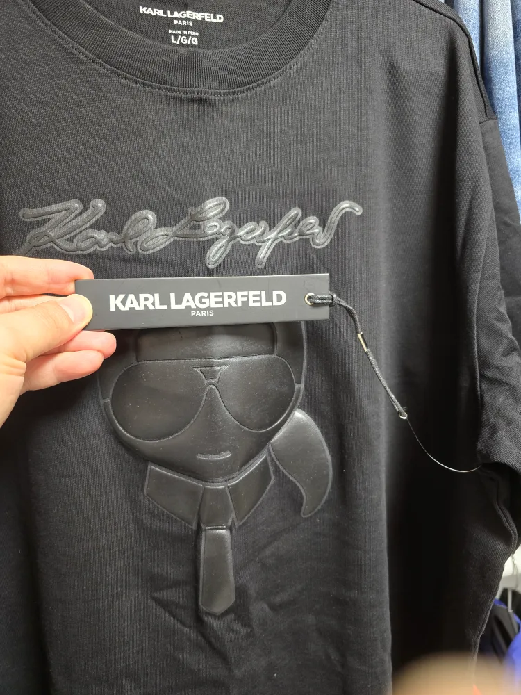 칼 라거펠트 블랙 반팔 티셔츠 L/G 새상품