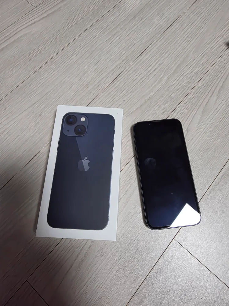 아이폰 미니13 블랙 중고 판매합니다.