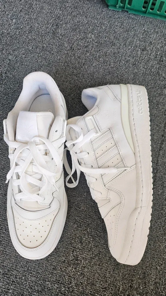 아디다스 포럼 로우 흰색 275mm