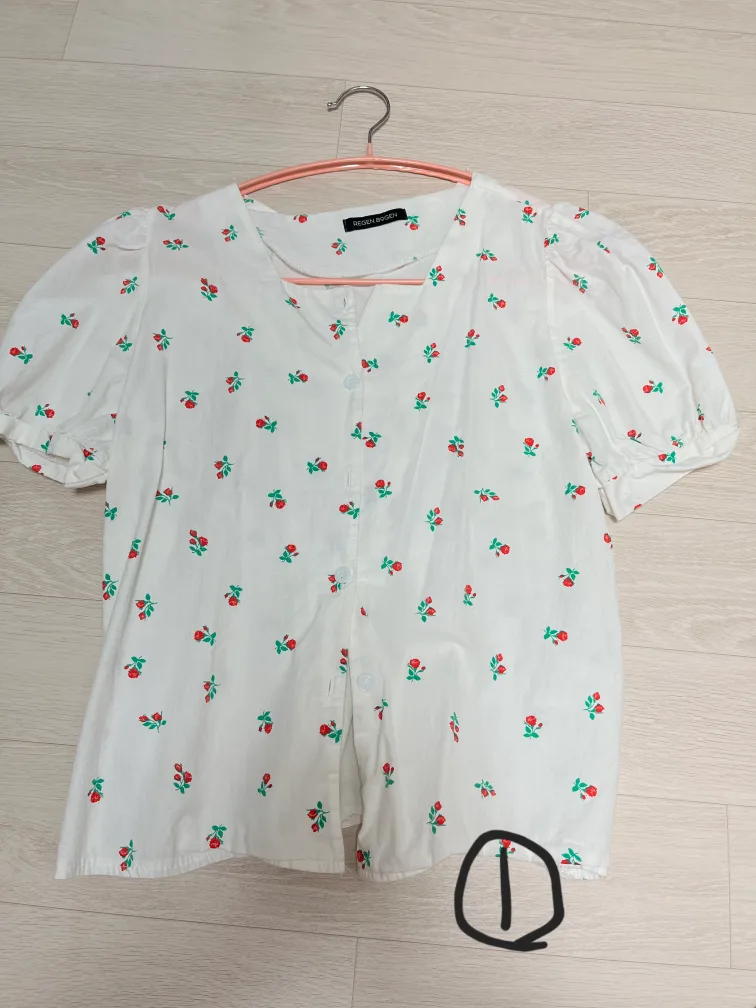 여성 반팔 셔츠, 치마 팝니다(와이프 옷장 정리중)