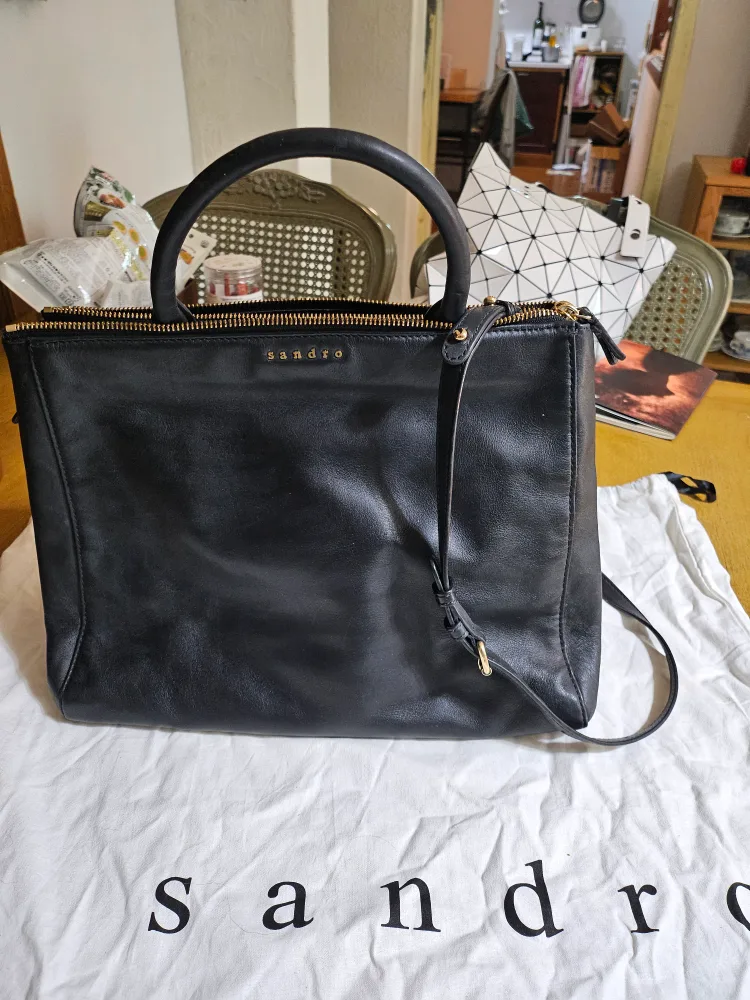 산드로 가방 판매합니다