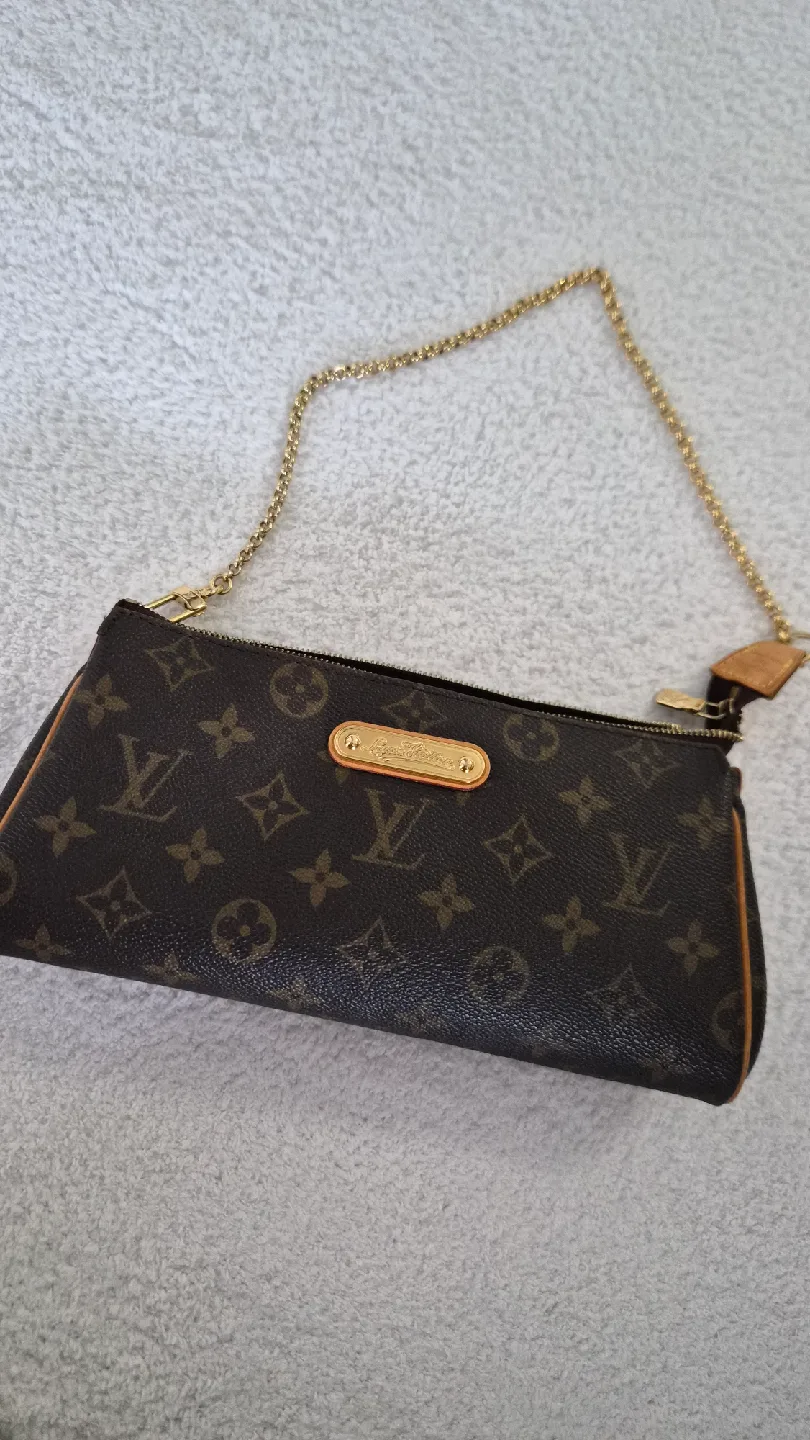 루이비통 모노그램 미니 체인 에바 클러치