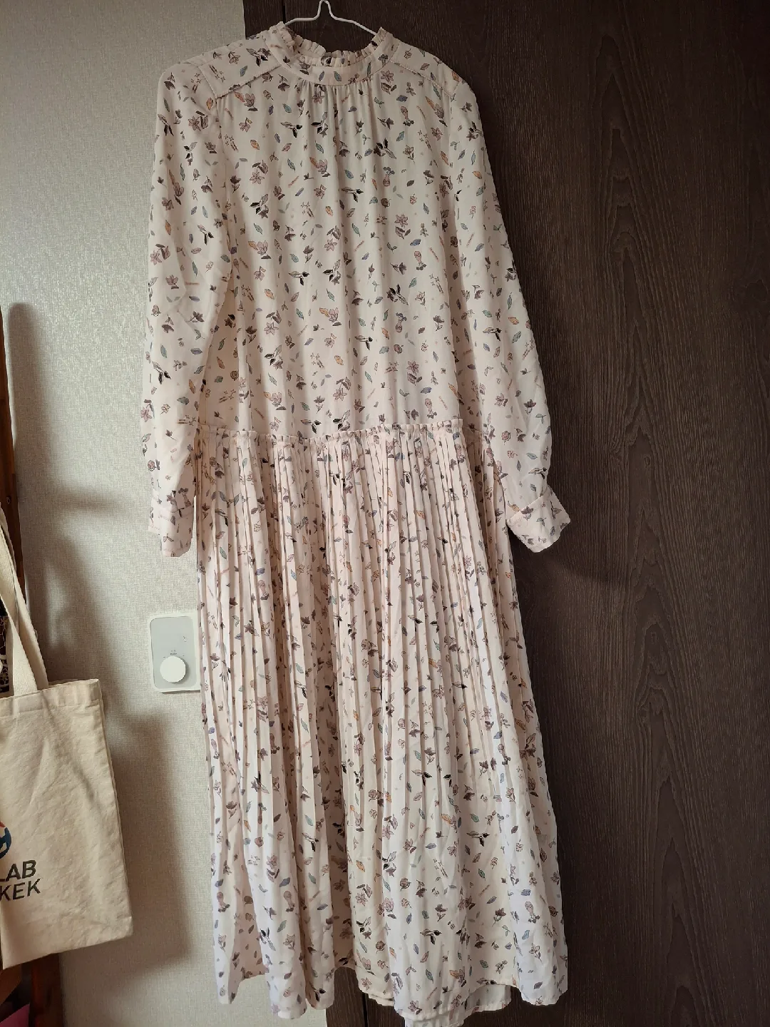 써스데이아일랜드, 지스튜디오 조끼 일괄