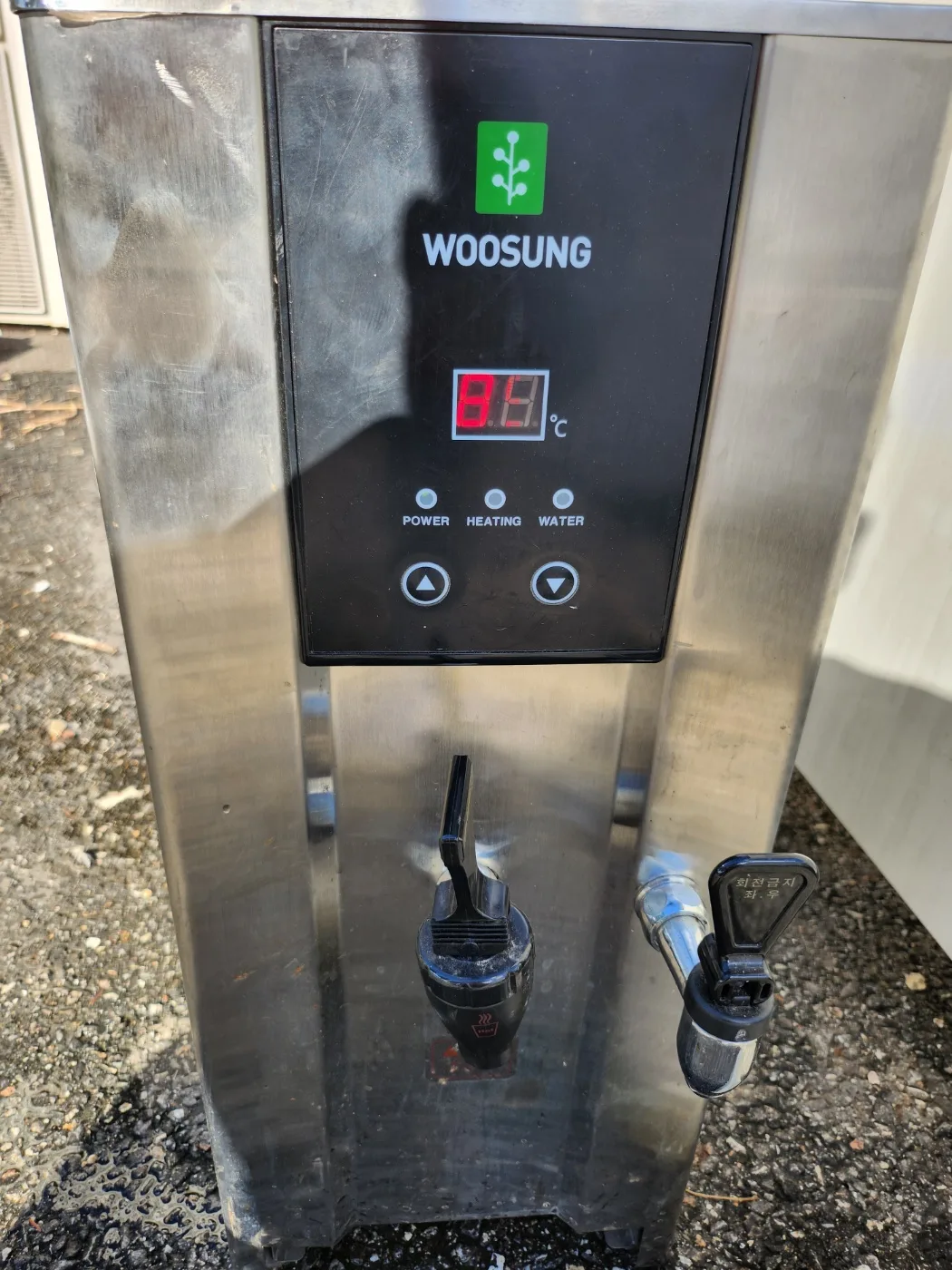 우성 핫워터 디스펜서 카페 온수기 물끓이기 WS-WT200E 상태좋음 중고입니다