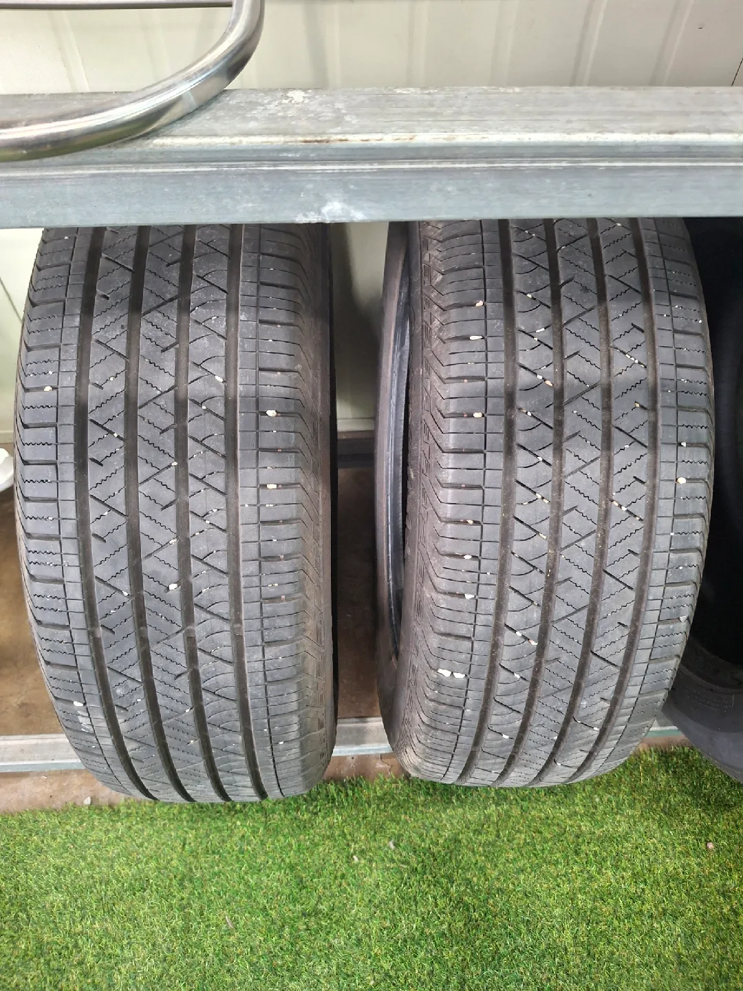 235/60r18 콘티넨탈 LX 스포츠 중고 타이어 2023 12월생산