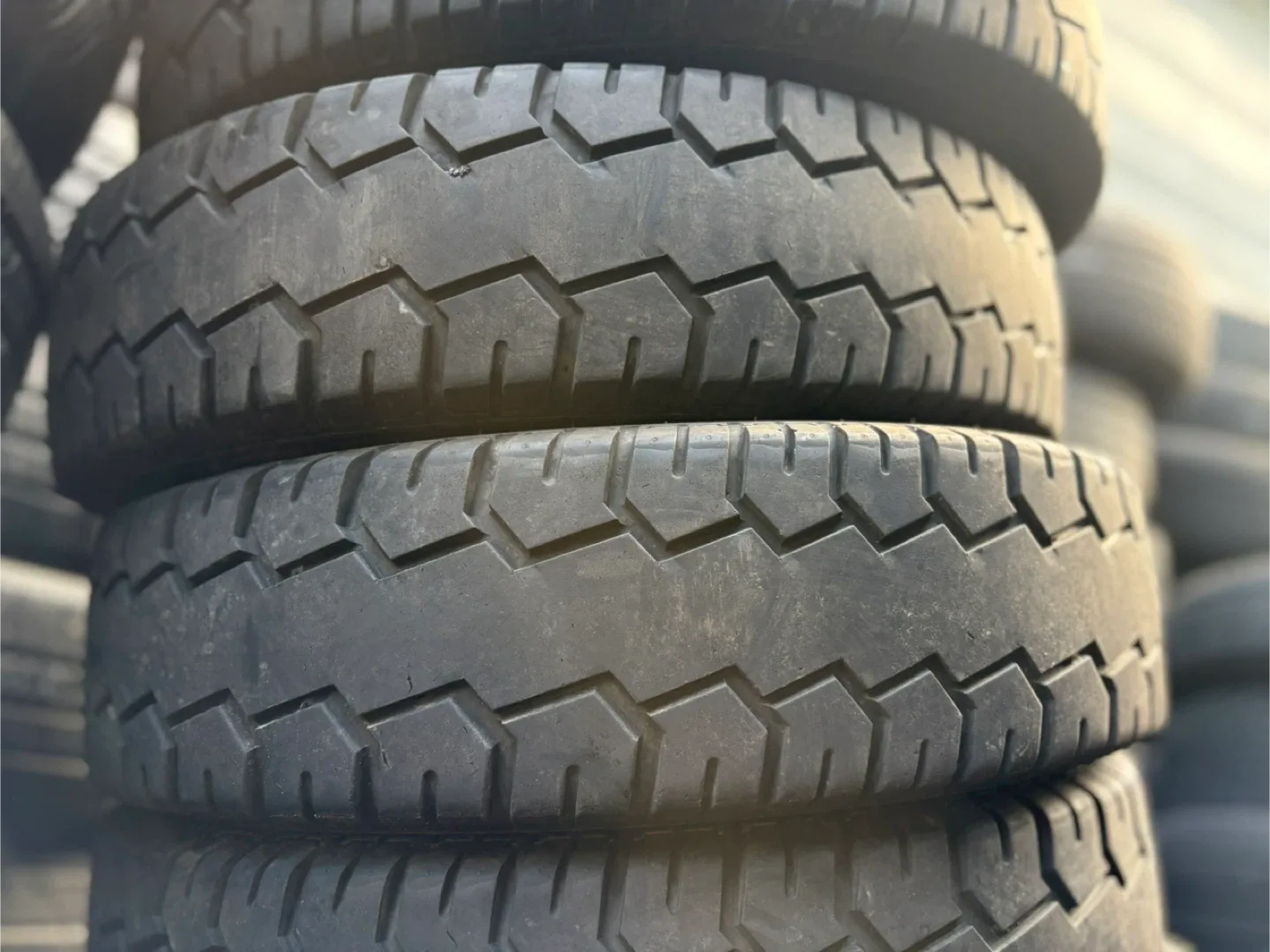 중고타이어 화물차 포터,봉고 뒷바퀴  145R 13 한대분 판매합니다