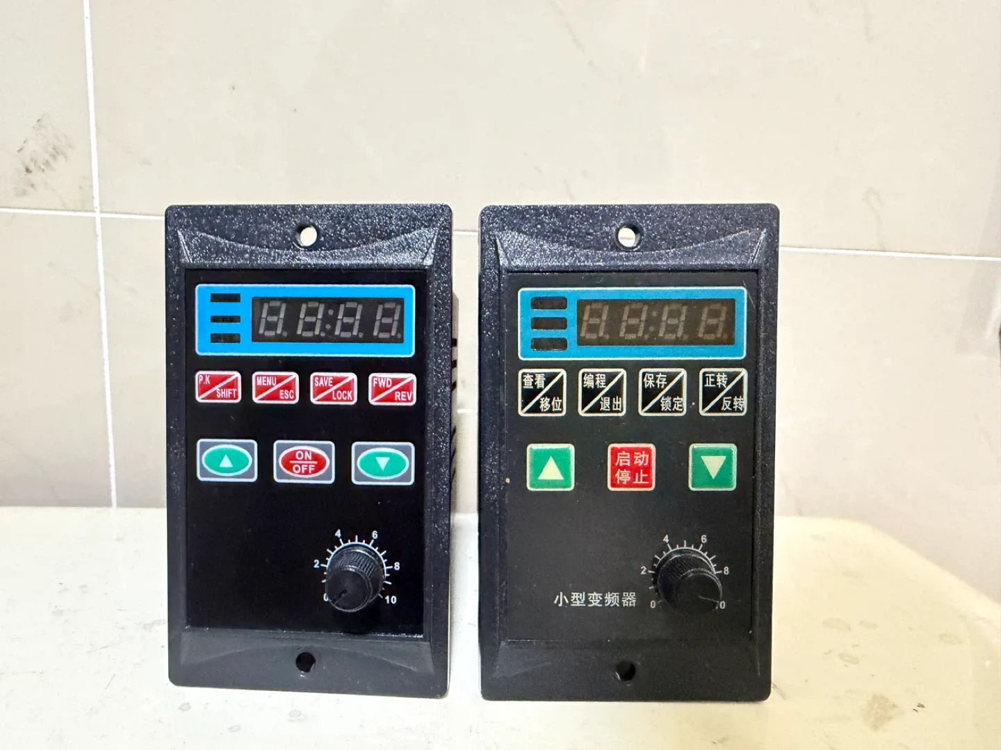 주파수 변환기 220V 0.75KW 2개