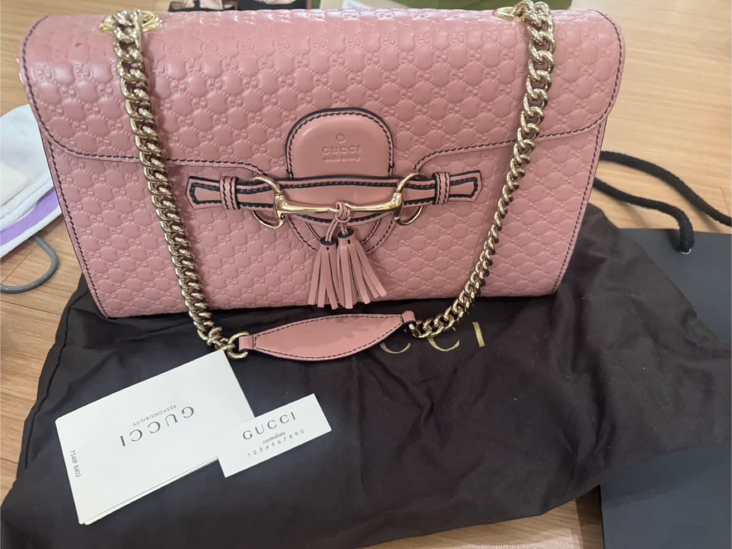 구찌 마이크로시마 에밀리 숄더백 핑크(중고샵에 내놓을 예정)