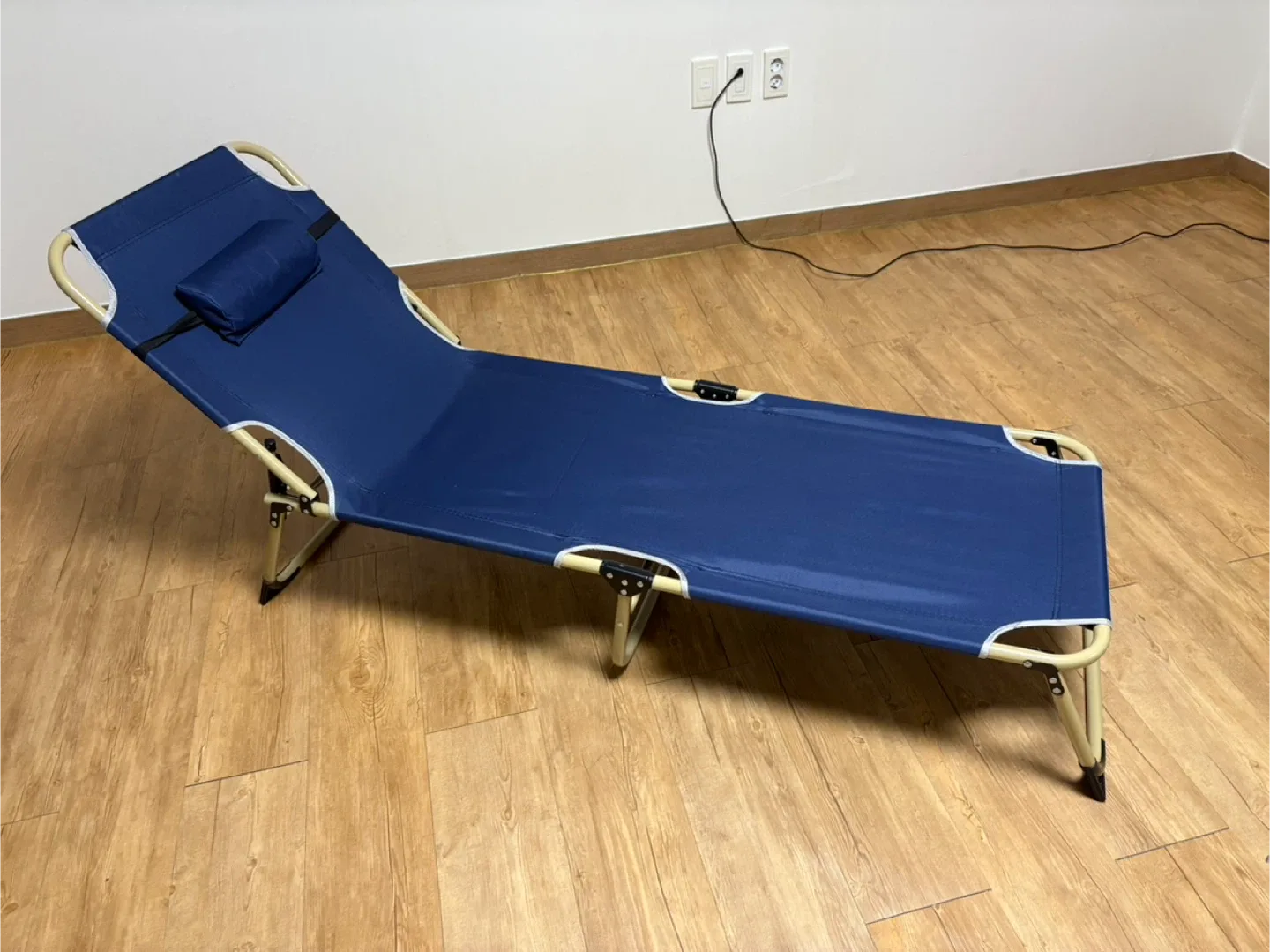 중고 캠핑 침대 팔아요