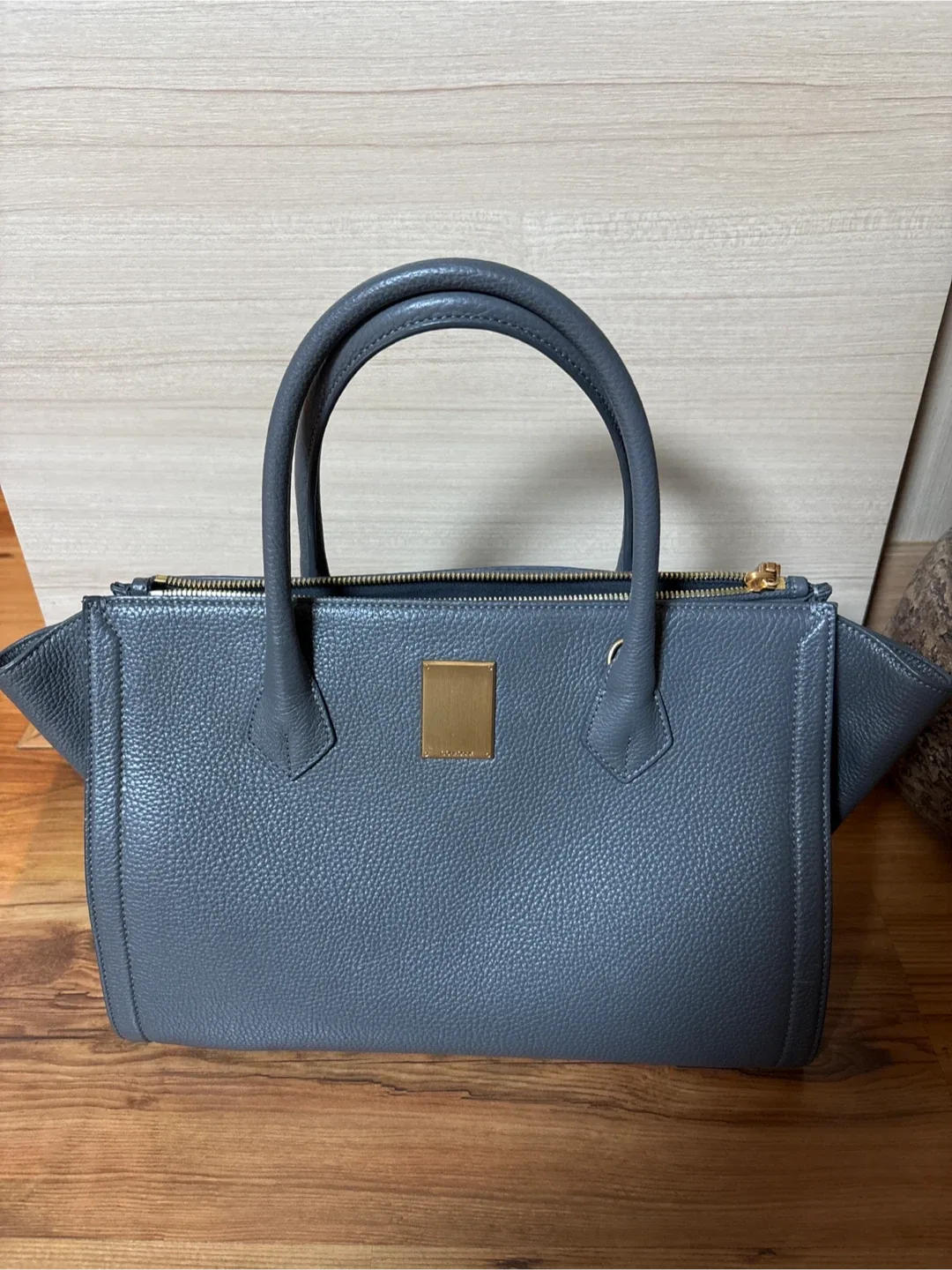 쿠론 토트백 판매