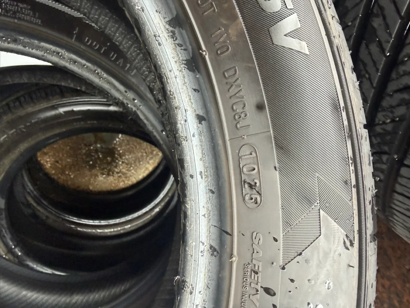 티볼리,코나,니로,SM3 205/55/17 중고타이어 판매