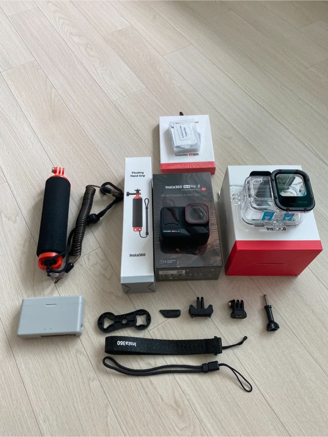 인스타360 ace pro2 (다이브번들 / 극미중고)