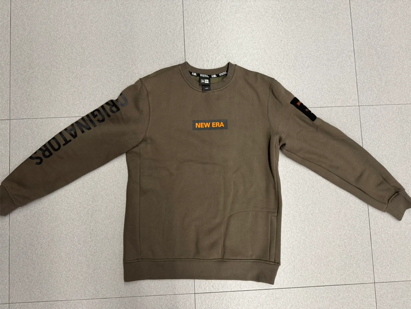 🍁 [극미중고]뉴에라 코리아 정품 맨투맨 2종 일괄판매 🍁