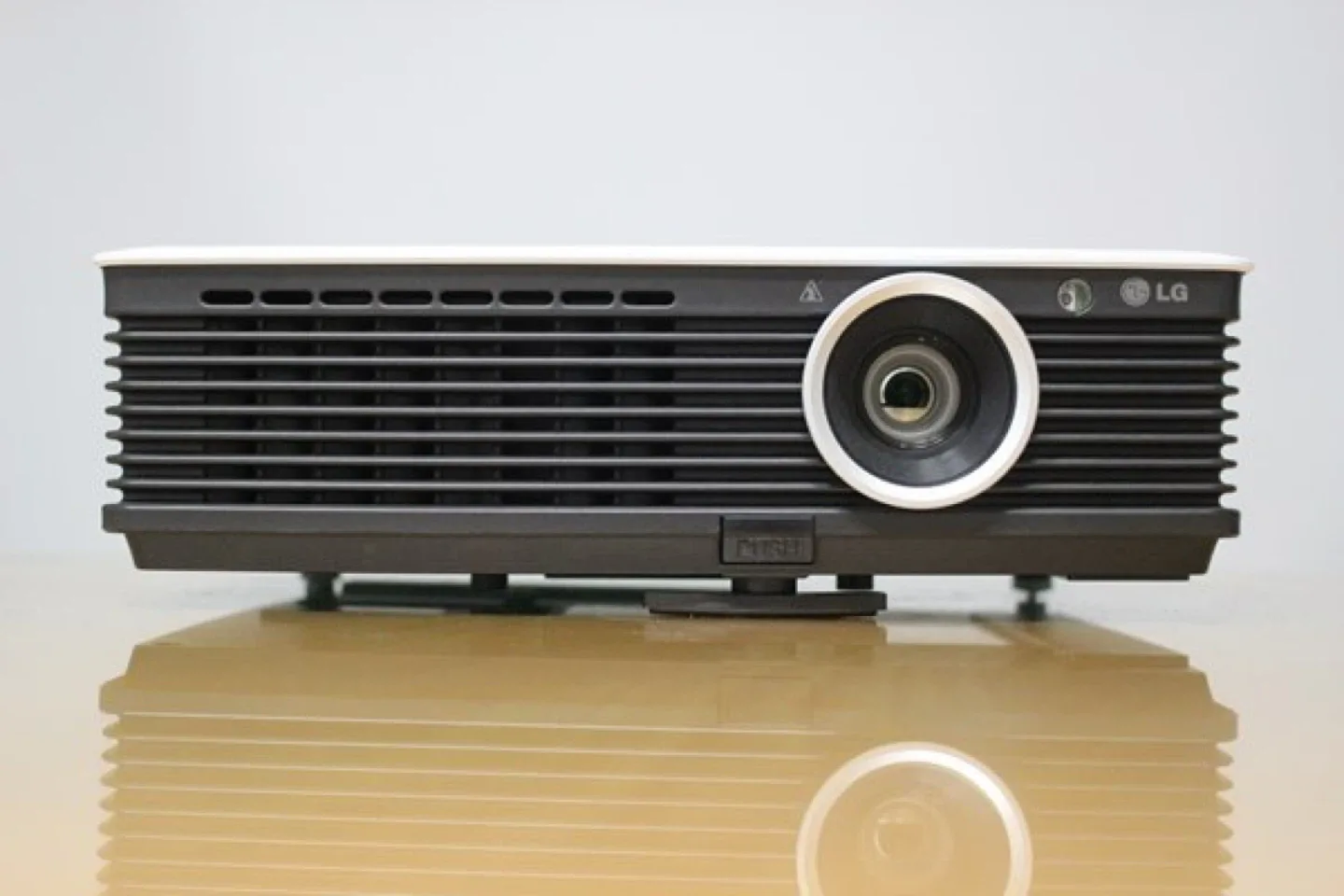 LG  3000안시  DLP 중고빔프로젝터