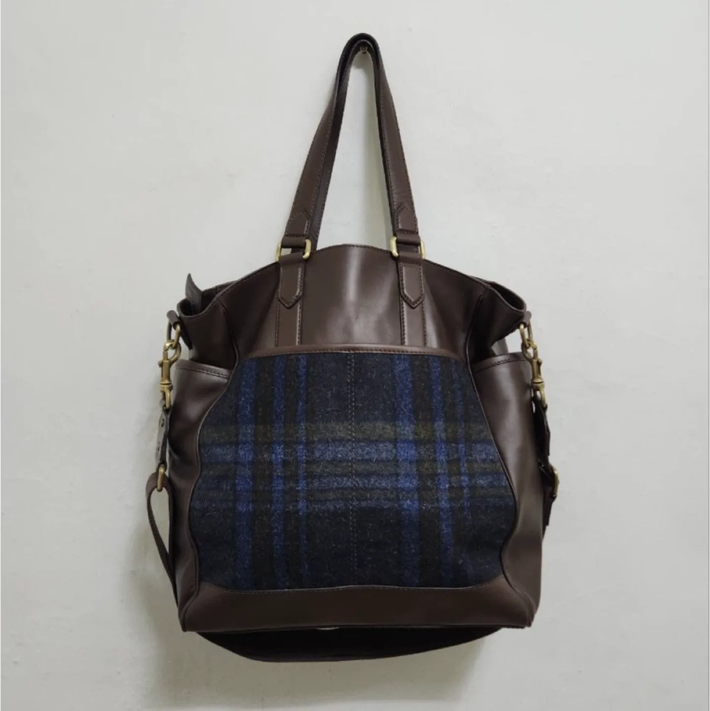 타미힐피거 가죽 토트백