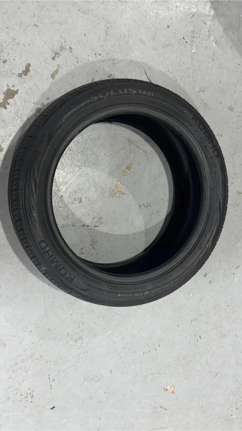 금호타이어 솔루스 TA21 195/45R16 중고