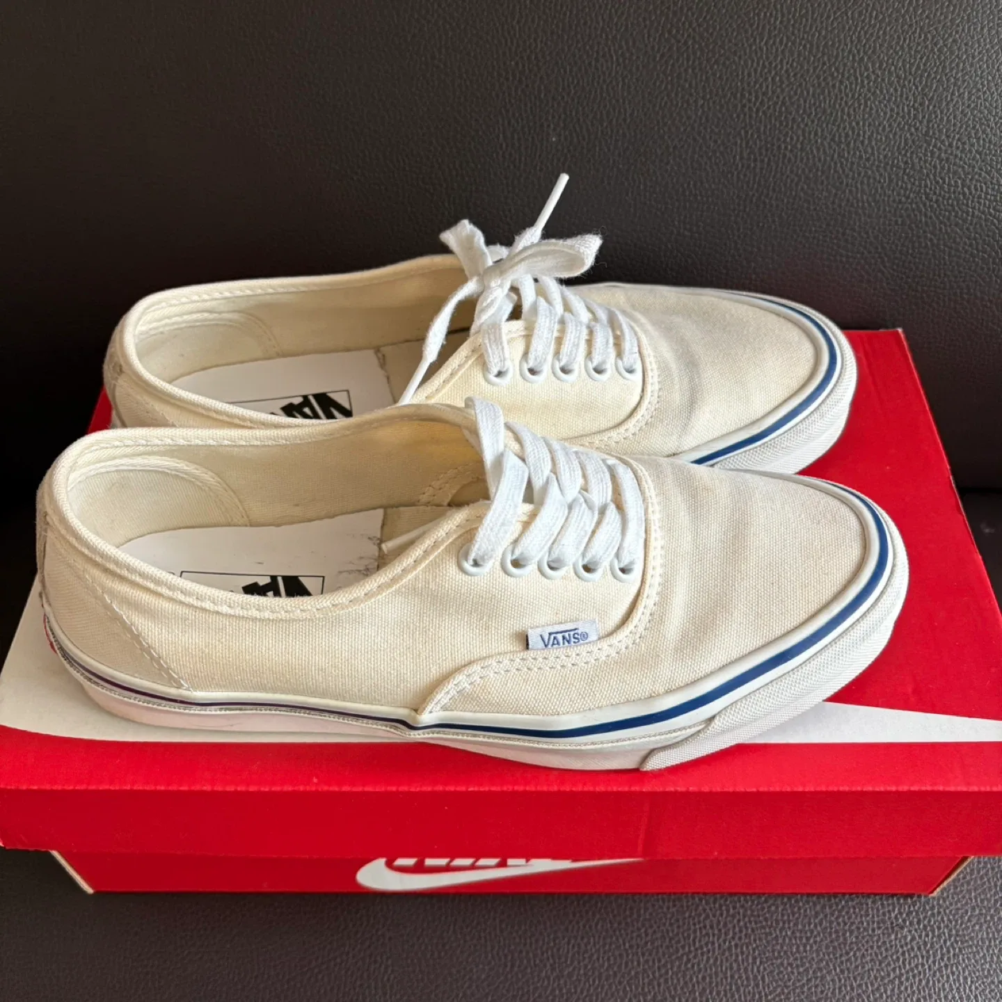 [255중고] 반스 볼트 OG 어센틱 LX 클래식 화이트