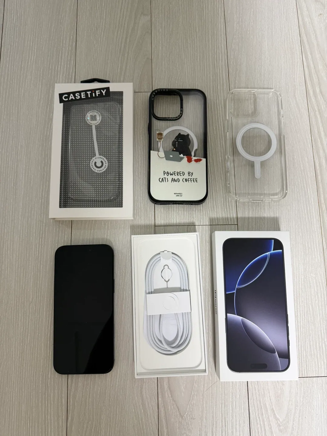 아이폰16 프로 맥스 256g / 블랙 티타늄 / S급 / 배터리 성능 100%/ 풀박스 / 케이블 미사용