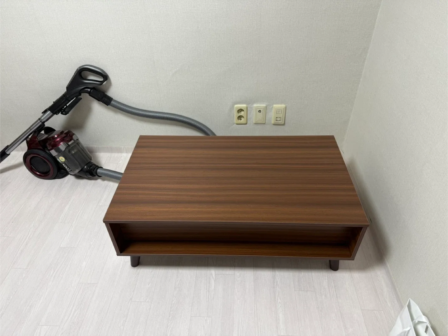 우드 리프트업 테이블