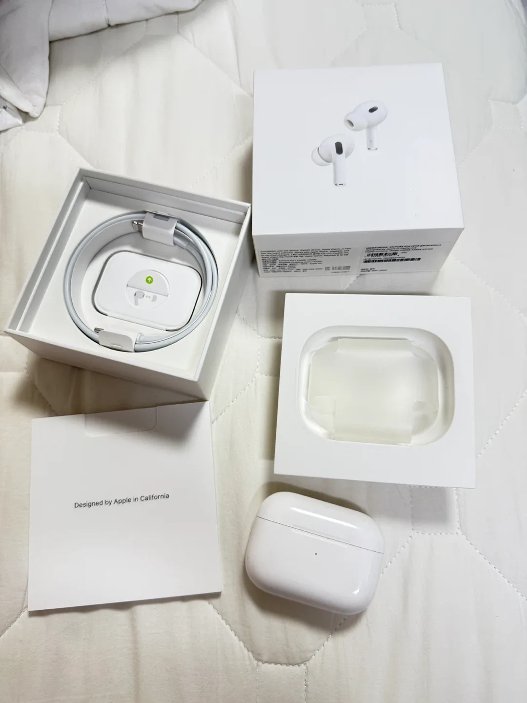 에어팟프로2 충전선 포함 풀박스  (23년 5월 제조, 24년 리퍼 받음)