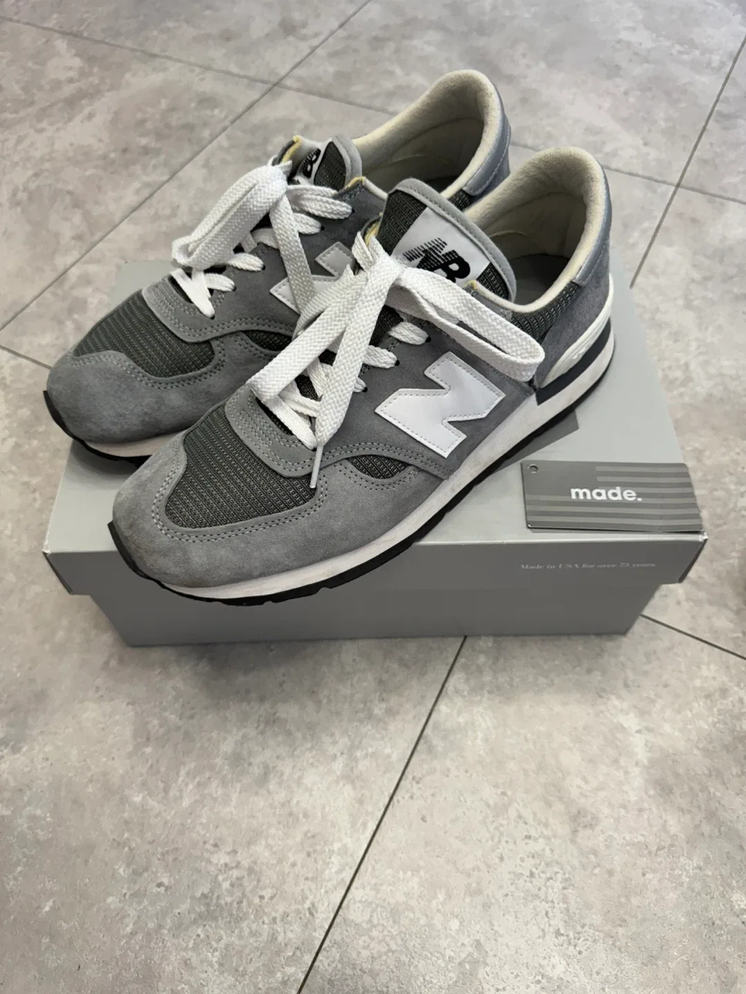 [285] 뉴발란스 m990 v1 그레이 미중고