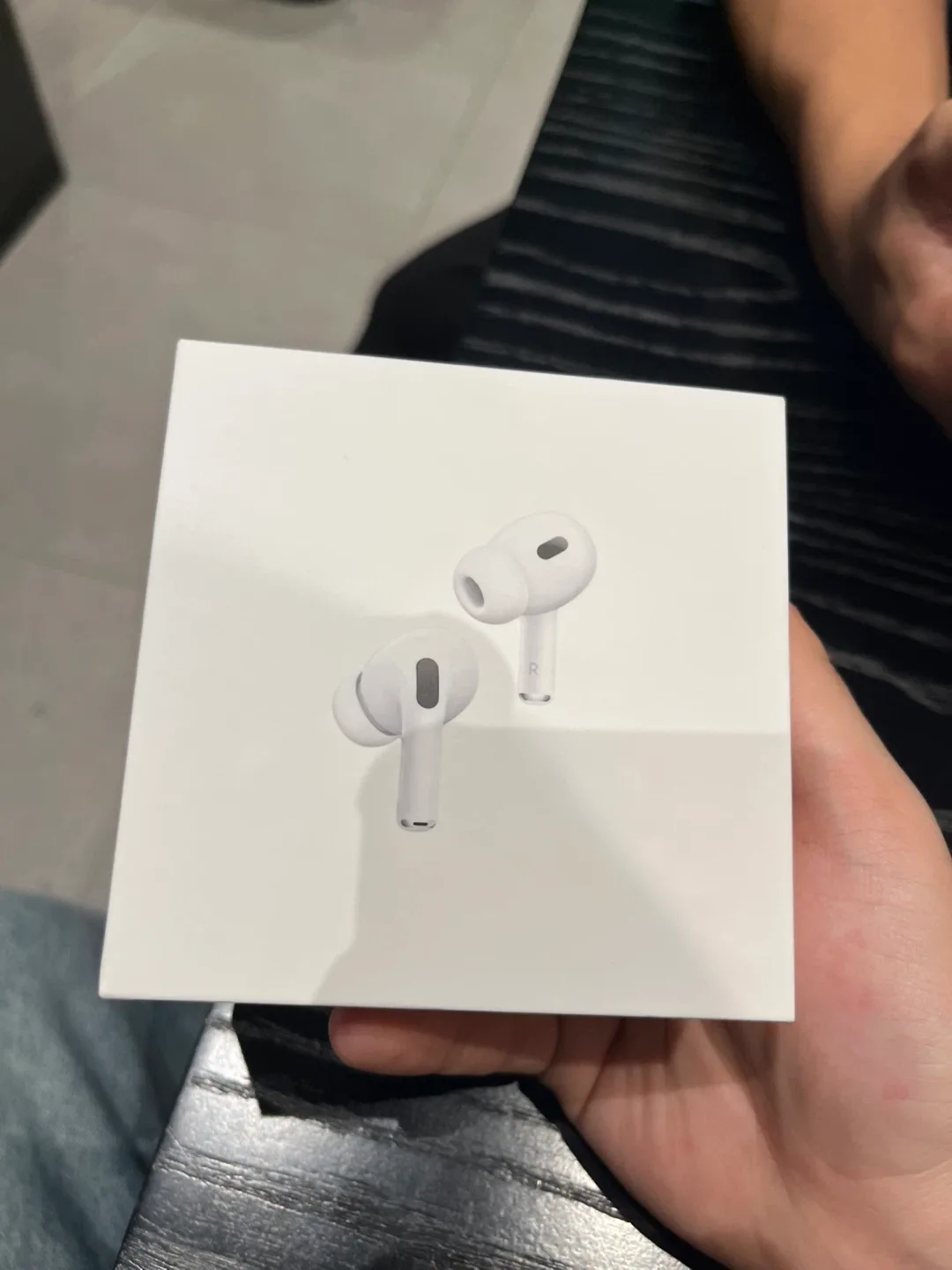 에어팟 프로 2세대 중고로 팝니다